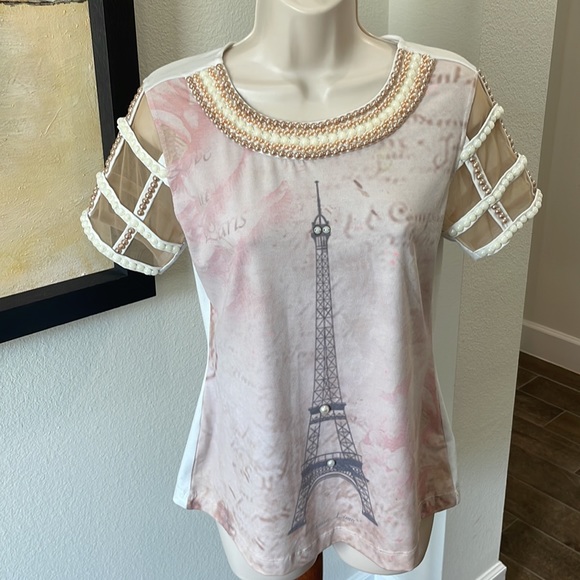 INCREDIBLE T-SHIRT BY VANESSA LIMA.. EIFFEL TOWER AMID MUTED PINK AND BEIGE - Picture 3 of 13